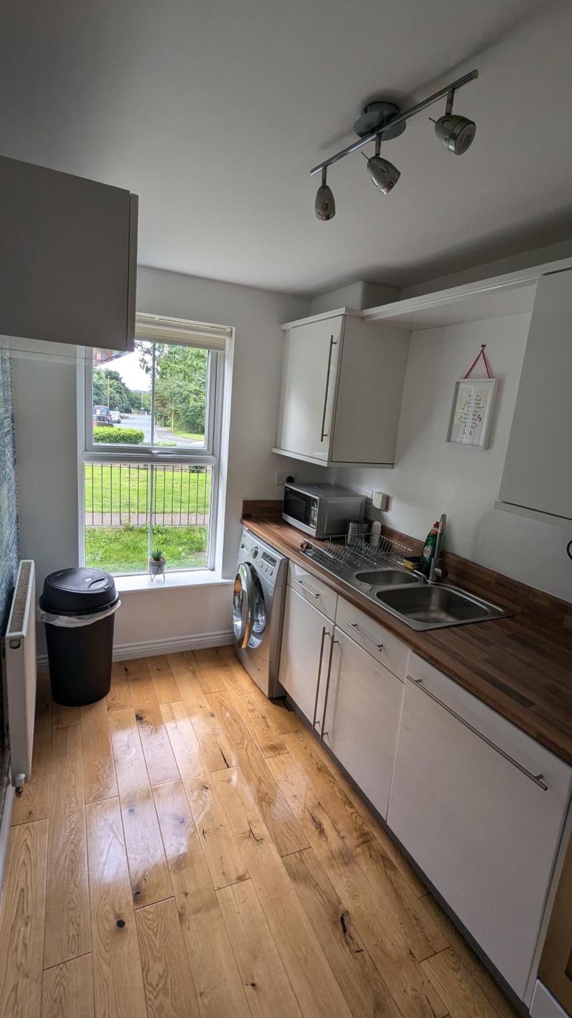 Villa Sleeps Up To 8 Guests - Modern Townhouse Near Newcastle