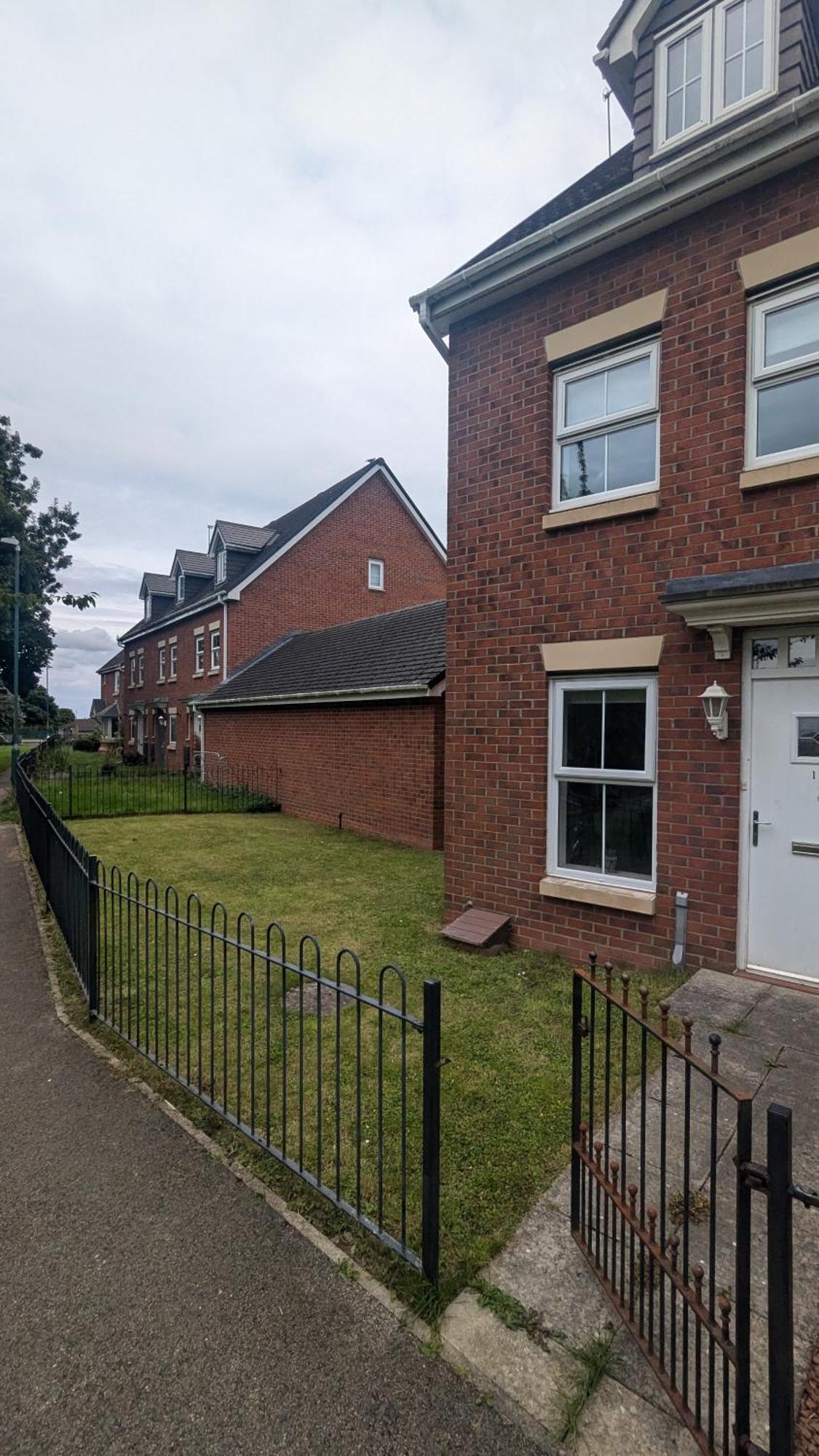 Sleeps Up To 8 Guests - Modern Townhouse Near Newcastle Villa
